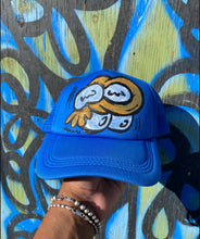 Load image into Gallery viewer, BLOO’ HOLD YA HEAD! TRUCKER HAT
